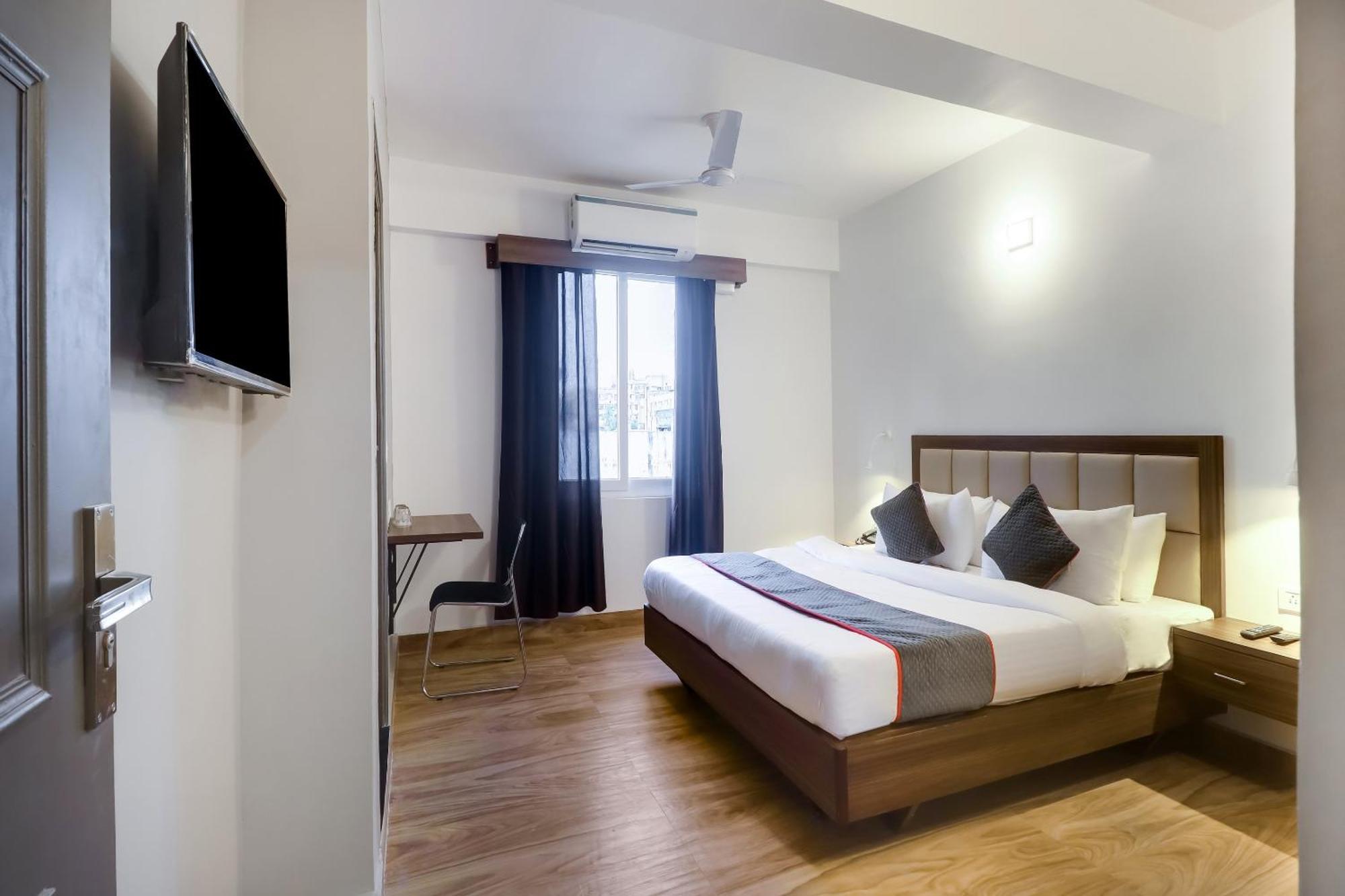 Townhouse Townhouse Clark Inn Patna  Buitenkant foto