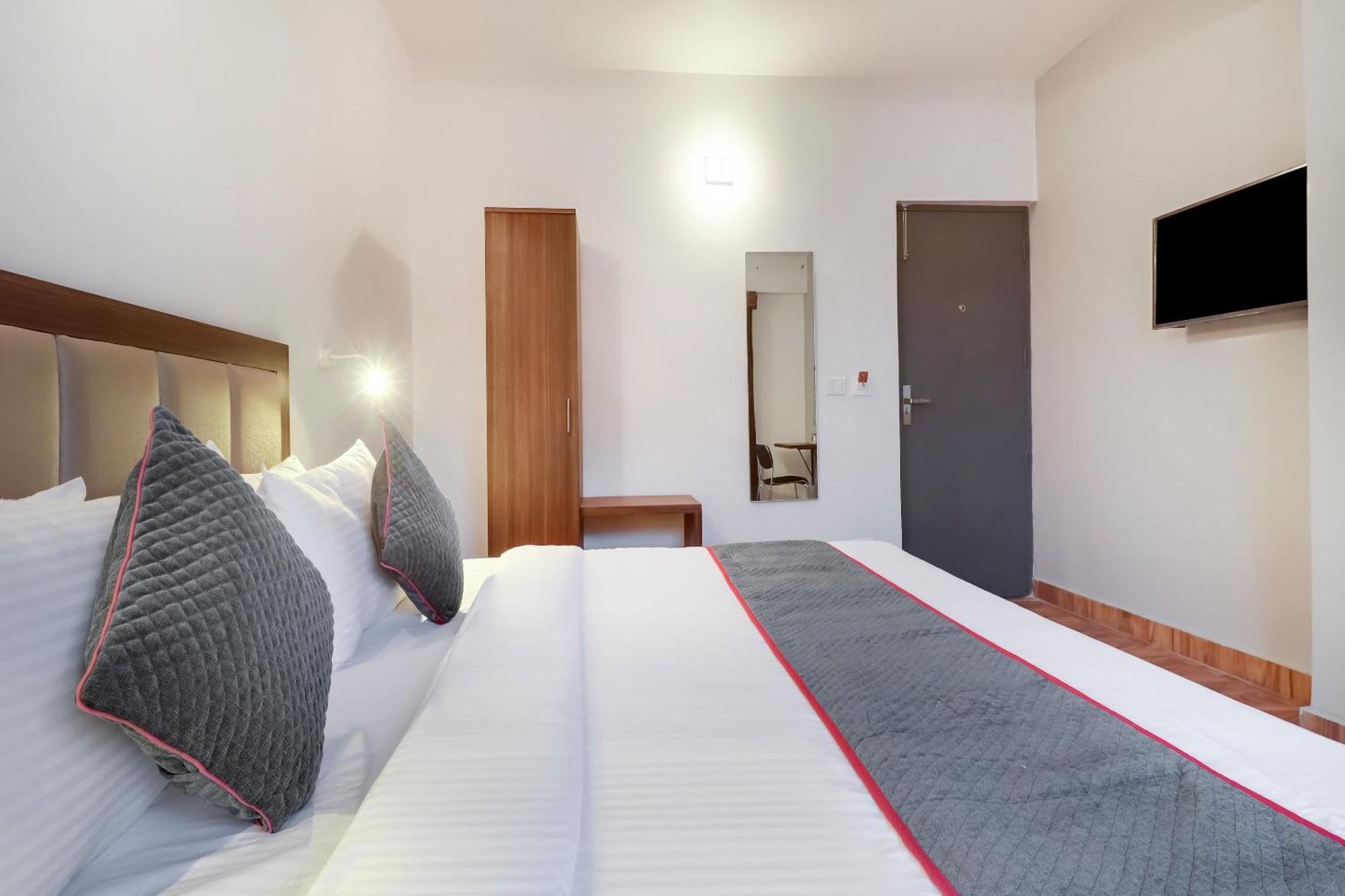 Townhouse Townhouse Clark Inn Patna  Buitenkant foto