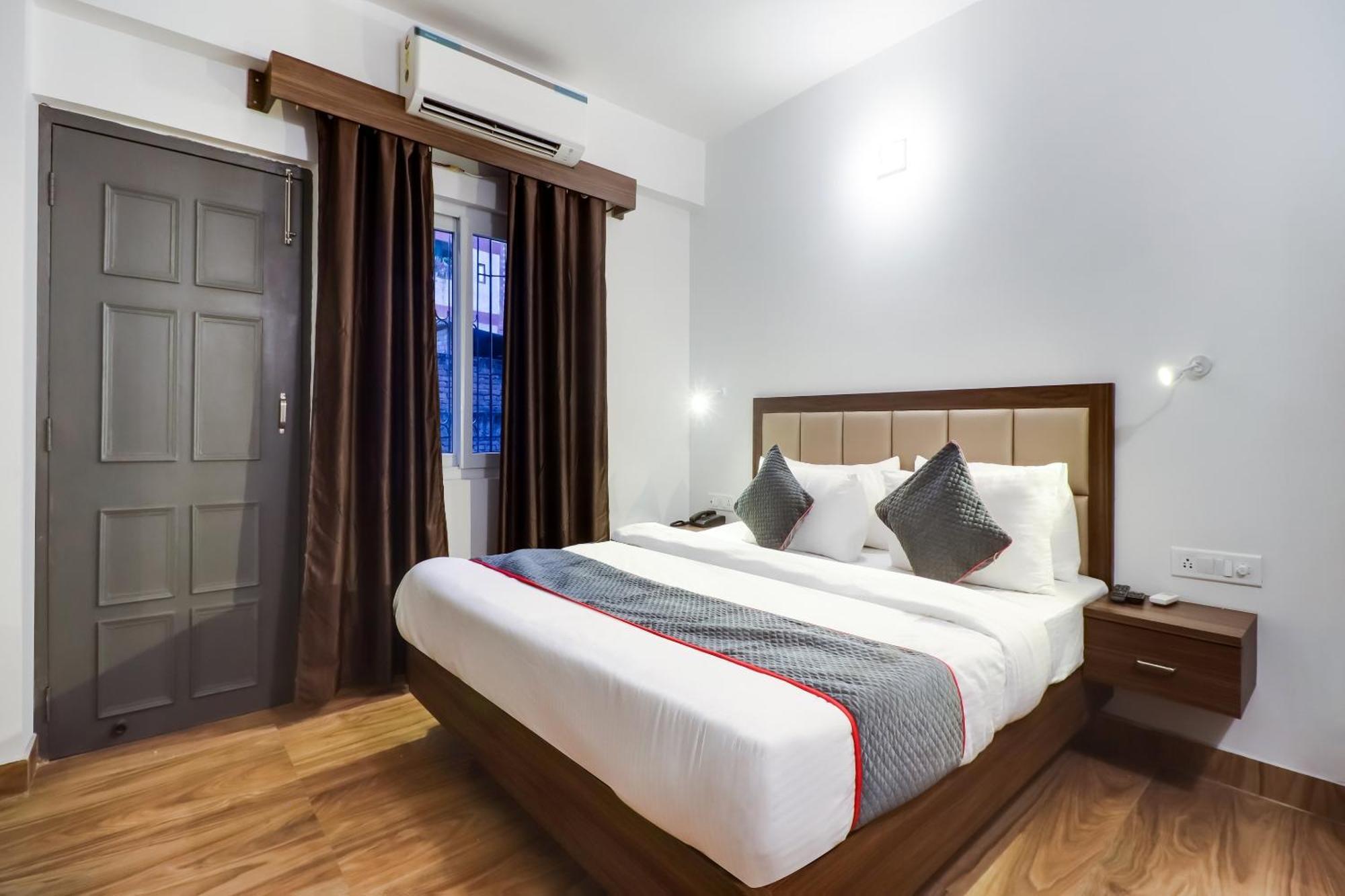 Townhouse Townhouse Clark Inn Patna  Buitenkant foto