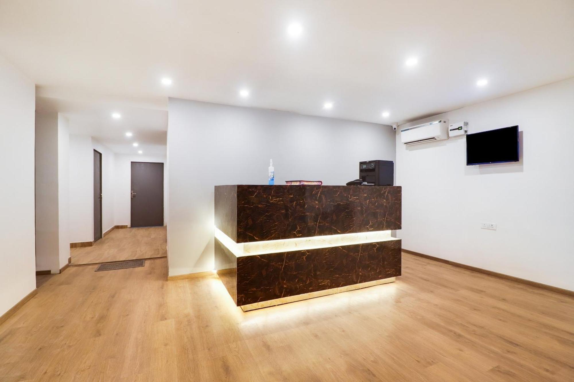 Townhouse Townhouse Clark Inn Patna  Buitenkant foto